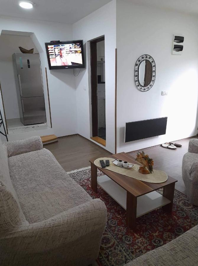 Apartmán Stan Na Dan Gornji Milanovac-Centar-Nova Gradnja Exteriér fotografie